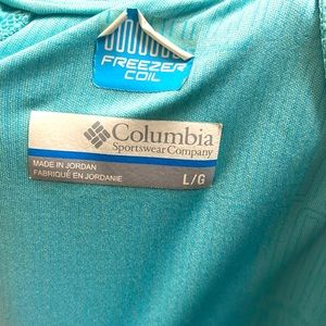 Columbia performance gear shirt, women’s large.
